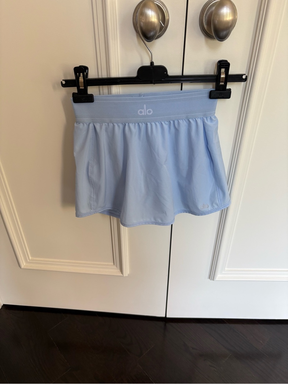 ALO Yoga Women's Pale Blue Athletic Skort with Built-In Shorts - Picture 1 of 12